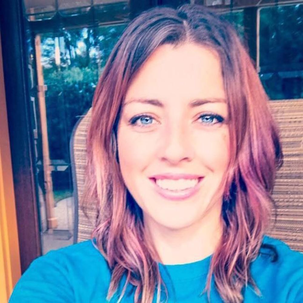 Meet your Posher, Cassandra